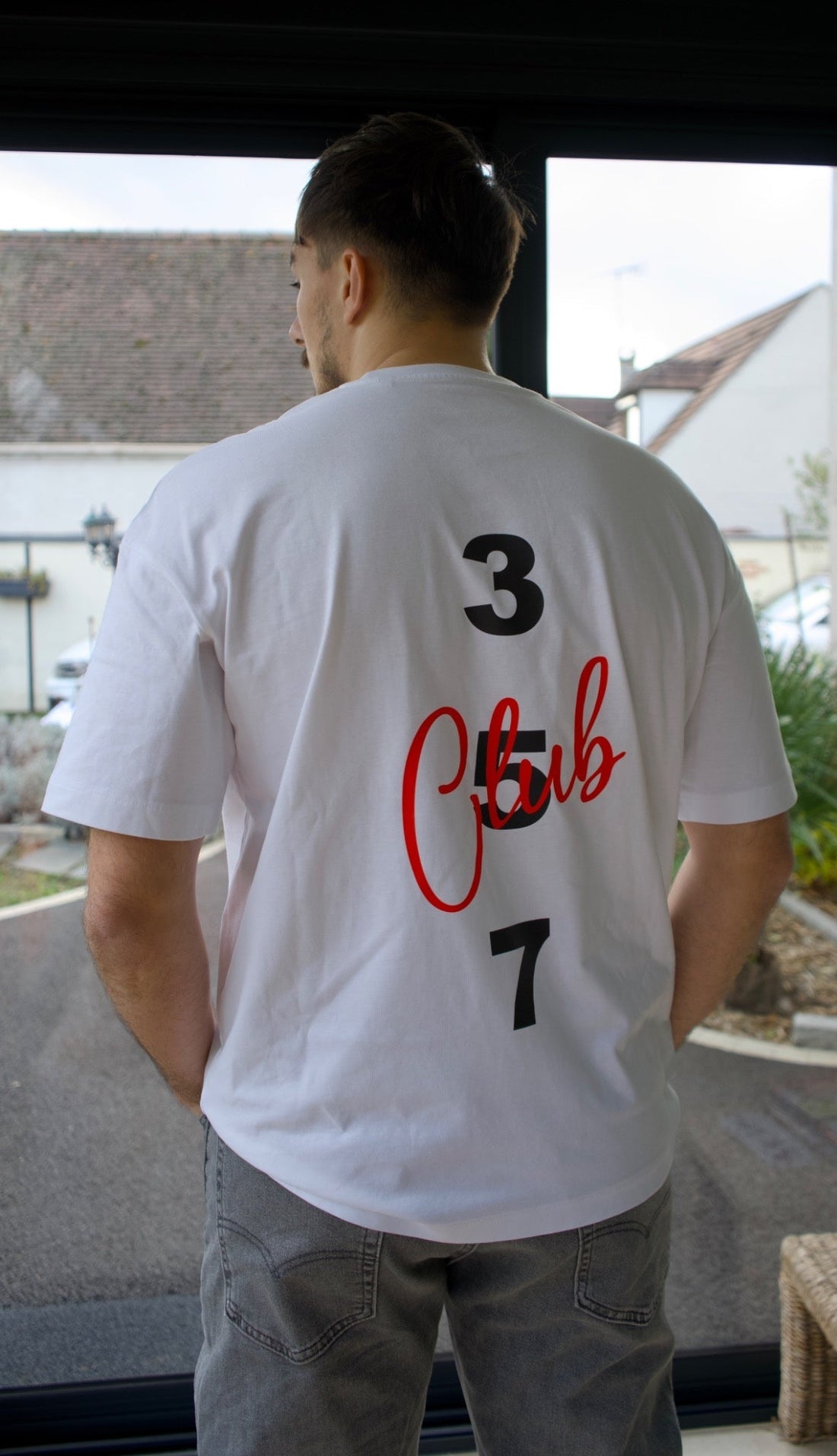 COMMENT CHOISIR LE T-SHIRT PARFAIT POUR UN STYLE STREETWEAR ?